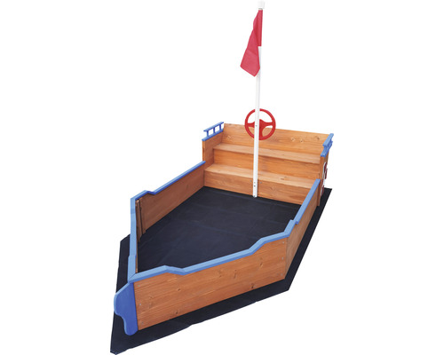 Sandkasten in Bootsform mit Steuerrad und Flagge