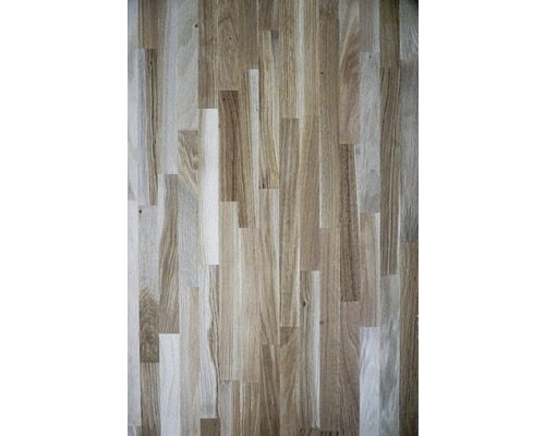 Holzboden aus verschiedenen Holzstücken