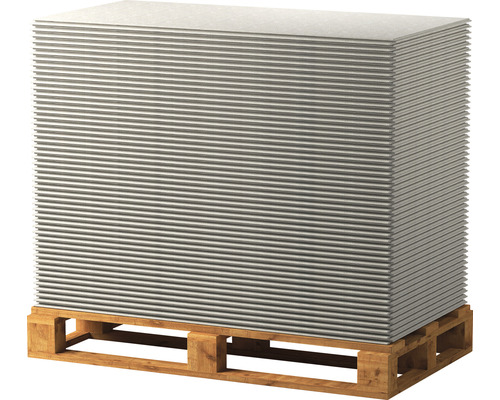 Pile de plaques de plâtre sur palette en bois