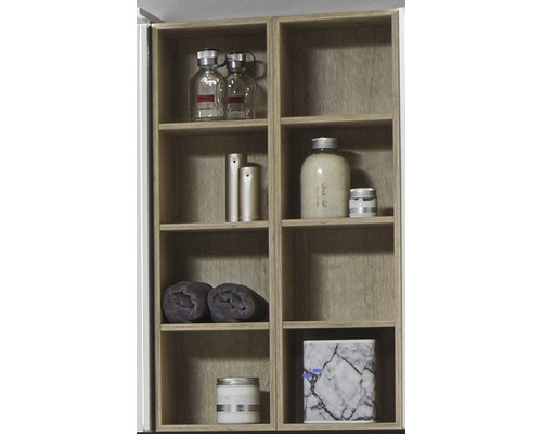 Badezimmerschrank mit Handtüchern und Pflegeprodukten