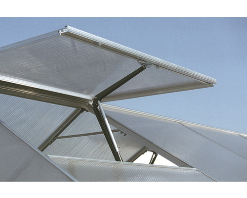 Fenêtre ouverte d''une serre