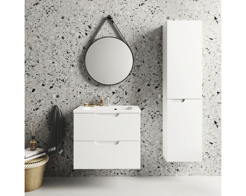 Modernes Badezimmer mit Waschbeckenunterschrank, Spiegelschrank und rundem Spiegel