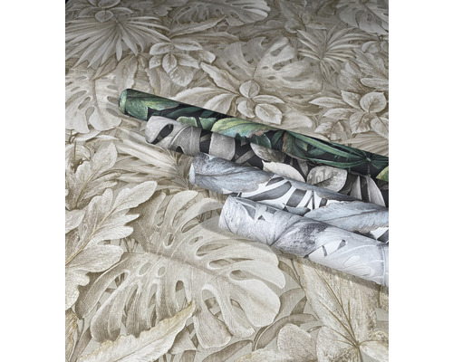 Plusieurs rouleaux de papier peint à motifs de feuilles