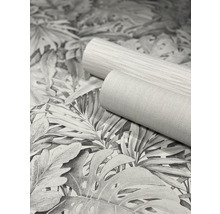 Deux rouleaux de papier peint avec motif de feuilles