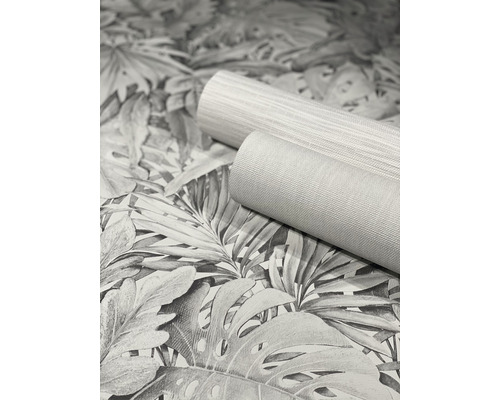 Deux rouleaux de papier peint avec motif de feuilles