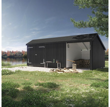 Gartenhaus mit Holzlager und Vorbereitungstisch in der Nähe eines Sees.
