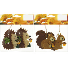 Dekorative Filzanhänger mit Igel- und Eichhörnchenmotiven im Set