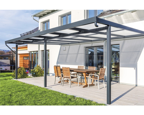Toiture de terrasse gutta Premium polycarbonate opale 611 x 306 cm anthracite Pergola de terrasse avec table à manger et chaises dans le jardin