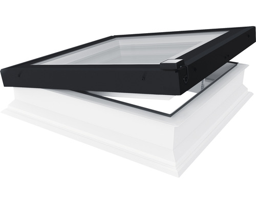 Dachfenster mit schwarzem Rahmen und weißem Sockel