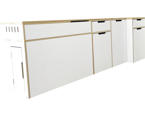 Küchenzeile mit Schränken und Schubladen für die Kücheneinrichtung