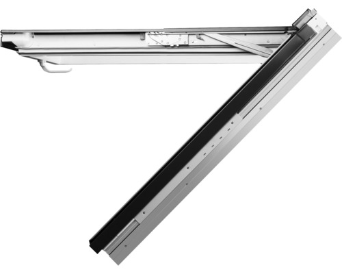 Geöffnetes Dachfenster zur Belüftung und für Tageslicht