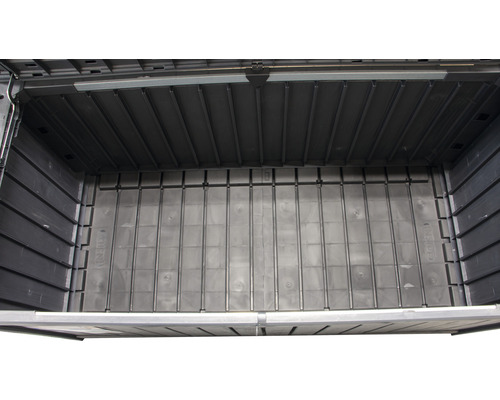 Vue intérieure d''un coffre de rangement noir en plastique