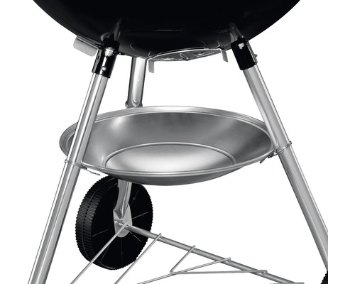Vue détaillée d''un barbecue boule avec tablette de rangement et roues