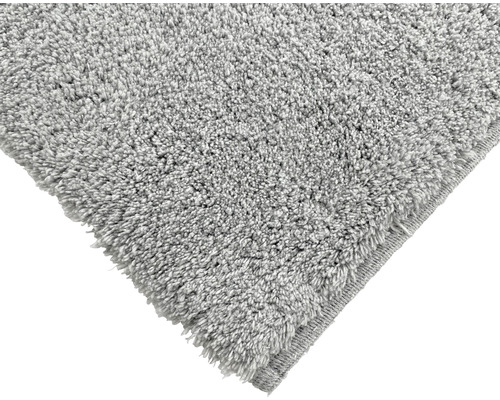 Vue détaillée d''un tapis à poils longs gris