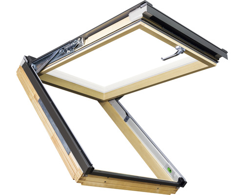 Fenêtre de toit ouverte avec cadre en bois