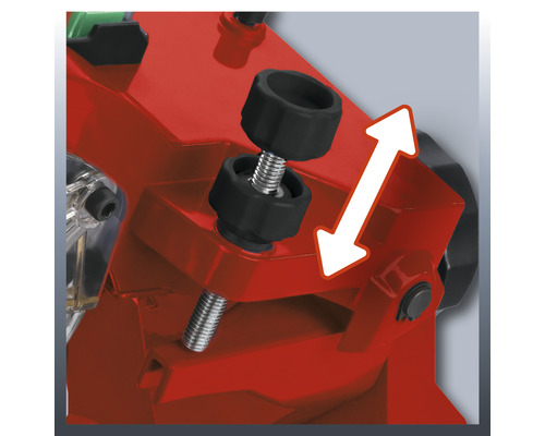 Vue détaillée d''une scie avec vis de réglage et flèche illustrant le réglage