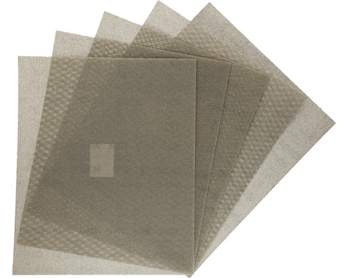 Plusieurs grilles abrasives de différents grains sont superposées.