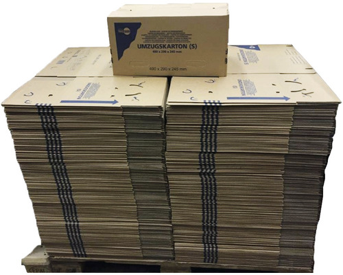 Pile de cartons de déménagement sur une palette