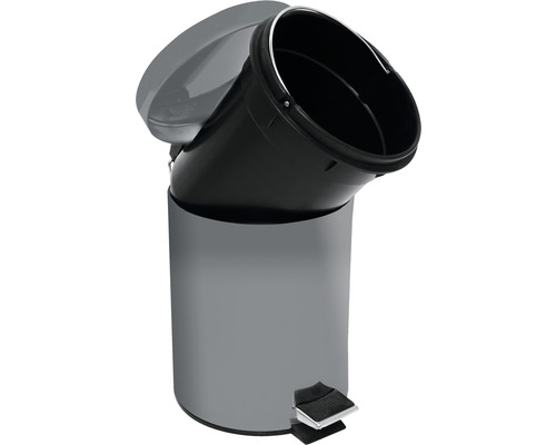 Poubelle à pédale avec couvercle ouvert