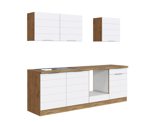 Cuisine équipée avec évier, meubles bas et meubles hauts