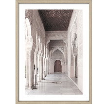 Gerahmtes Bild mit Architektur eines Gebäudes mit Säulen und Verzierungen