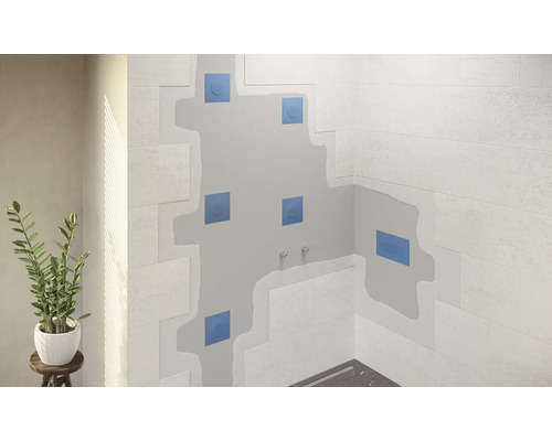 Espace de douche lumineux avec joint d''étanchéité et manchons d''étanchéité sur le mur