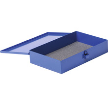 Boîte à outils en acier ouverte avec insert en mousse