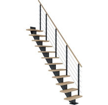 Escalier avec marches en bois, garde-corps en métal et main courante