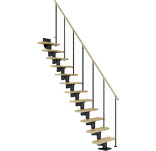 Escalier avec marches en bois et garde-corps avec câbles en acier