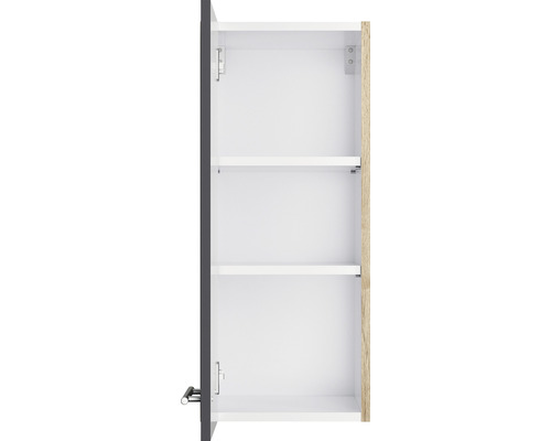 Armoire de salle de bain ouverte avec étagères