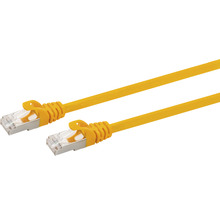 Gelbes Netzwerkkabel mit RJ45-Steckern