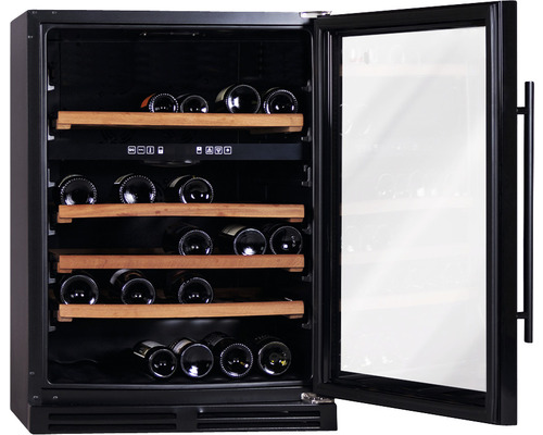 Weinlagerschrank mit Glasfront und Holzeinlagen