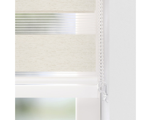 Doppelrollo am Fenster mit Kettenzug