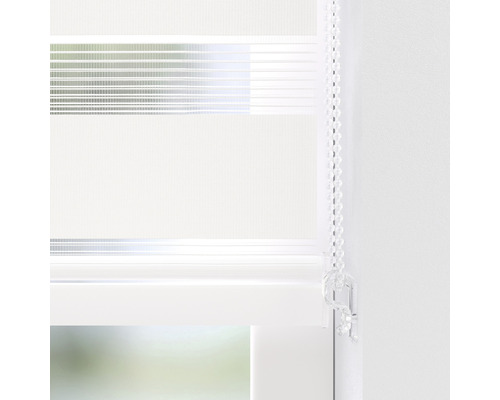Detailansicht eines weissen Duorollos mit Bedienkette