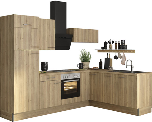 Cuisine complète avec armoires de cuisine, évier, plaque de cuisson, four et hotte aspirante