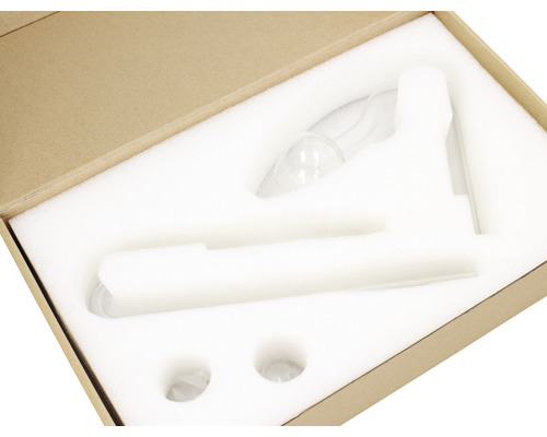 Pipe à eau en verre dans une boîte avec insert en mousse