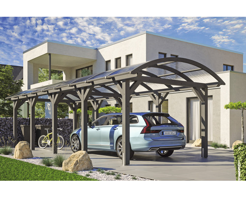 Modernes Carport aus Holz mit transparentem Dach und Auto vor Wohnhaus