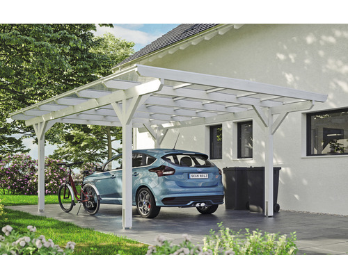 Carport aus Holz mit Auto und Fahrrad