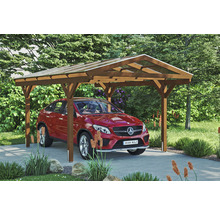 Carport aus Holz mit einem Auto darunter