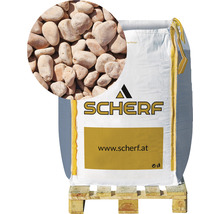 Sac de galets décoratifs sur palette avec gros plan des galets