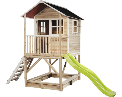 Maison de jeux en bois avec toboggan et bac à sable