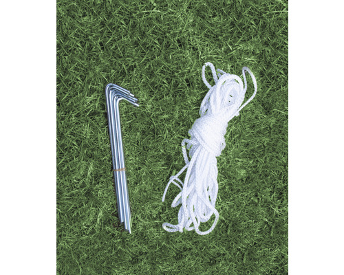 Sardines et cordes pour tentes sur gazon