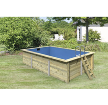 Piscine hors sol en bois avec échelle et cadre en acier dans le jardin