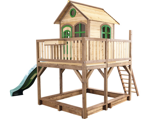 Maisonnette en bois avec toboggan et bac à sable