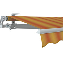 Markise mit Metallgestell und Stoff