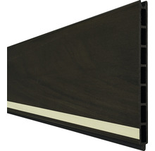 Dunkle WPC Fassadenverkleidung mit Nut- und Federprofil