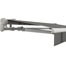 Detailansicht einer Markise mit Stoff und Metallgestell
