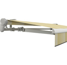 Detailansicht einer Gelenkarmmarkise mit Stoff