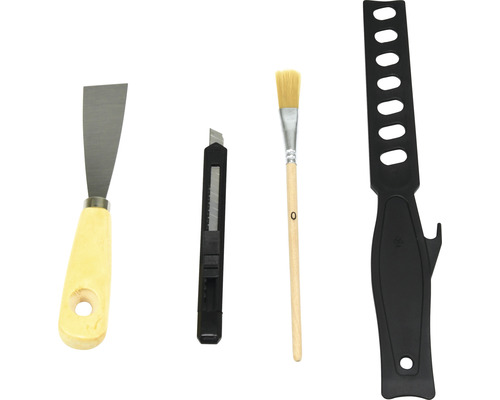 Kit d''outils composé d''un couteau à mastic, d''un cutter, d''un pinceau et d''un rouleau à peinture