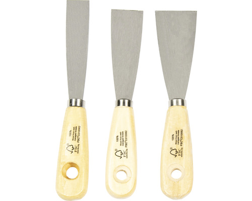 Drei Spachtel mit Holzgriff und Metallblatt